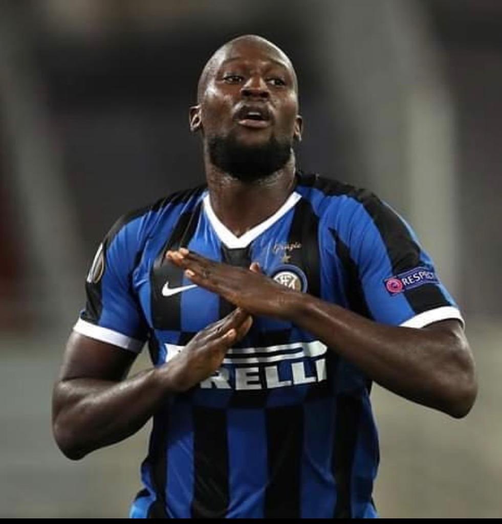 Lukaku não concorda com seu overall no FIFA 21 e reclama em rede social